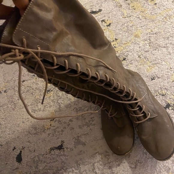 High country boots - Picture 2 of 3